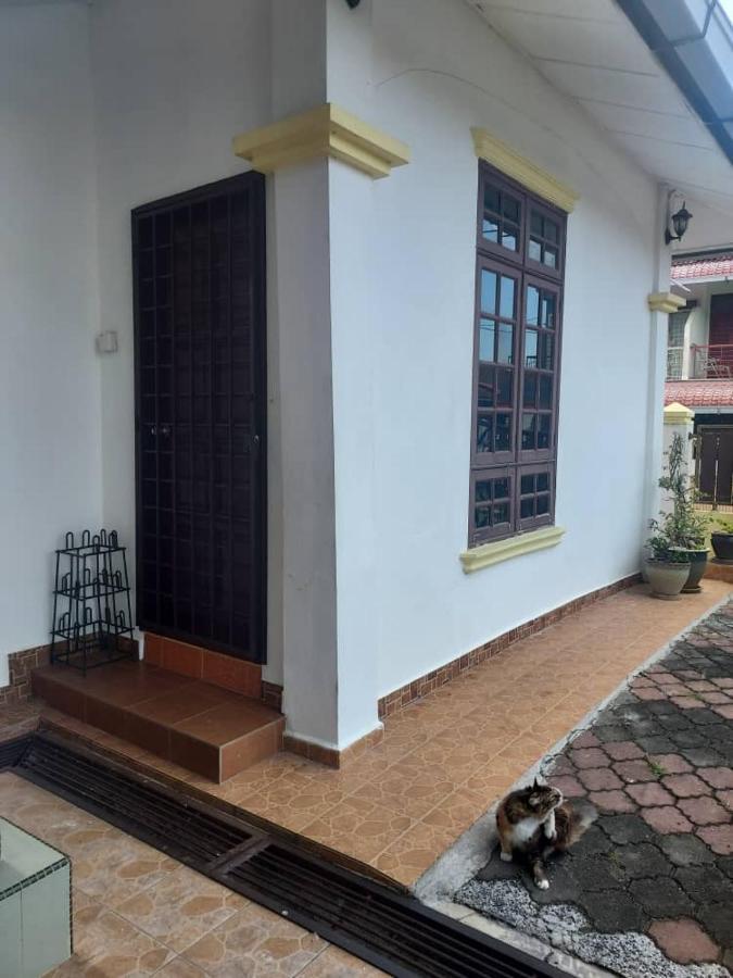 Room 345 Kota Bharu Buitenkant foto
