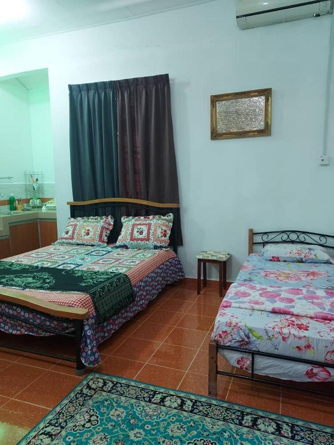 Room 345 Kota Bharu Buitenkant foto