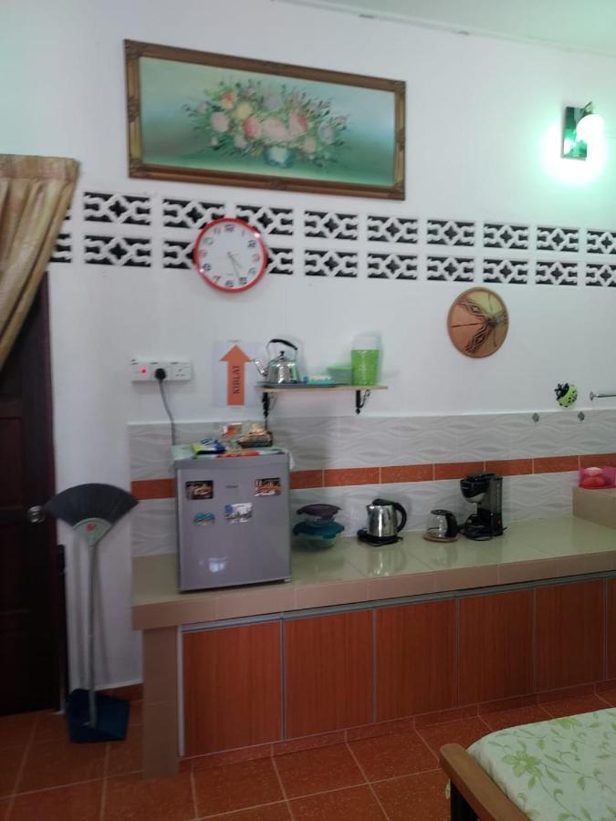 Room 345 Kota Bharu Buitenkant foto